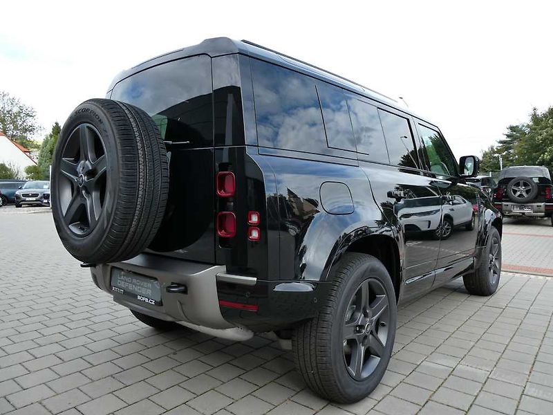 Land Rover Defender 110 3,0 X-Dynamic SE D250 - fotka 7 z 37