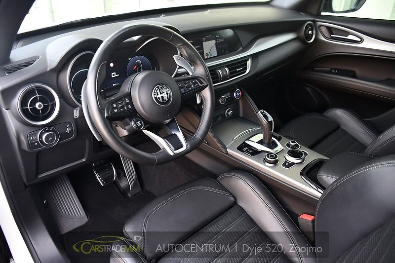 Alfa Romeo Stelvio 2,2D 154kW VELOCE AT8-Q4  - fotka 8 z 53