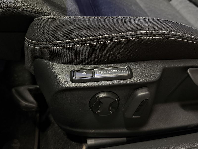Volkswagen Passat Variant (2022) VW Passat B8 2.0 TDI DPH - fotka 4 z 15
