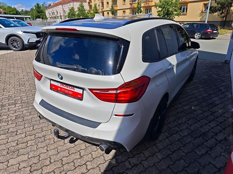 BMW Řada 2 (2016) 220D Grand Tourer M-paket - fotka 5 z 43
