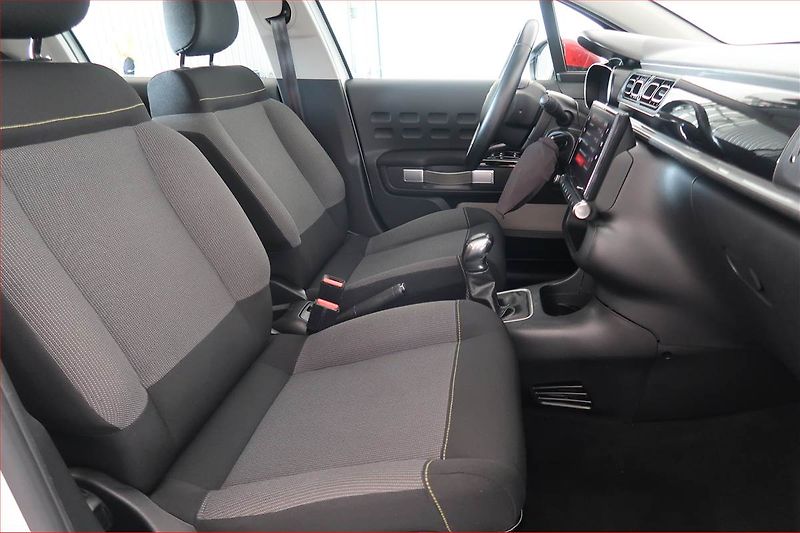 Citroën C3 (2018) 1.2 PureTech, Tempomat - fotka 9 z 16