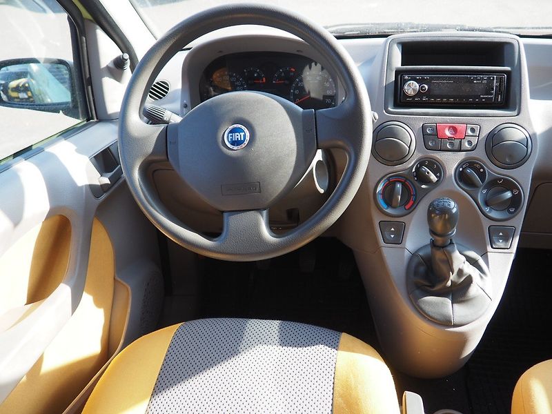 Fiat Panda (2008) 1.3 JTD  4x4 - fotka 17 z 26
