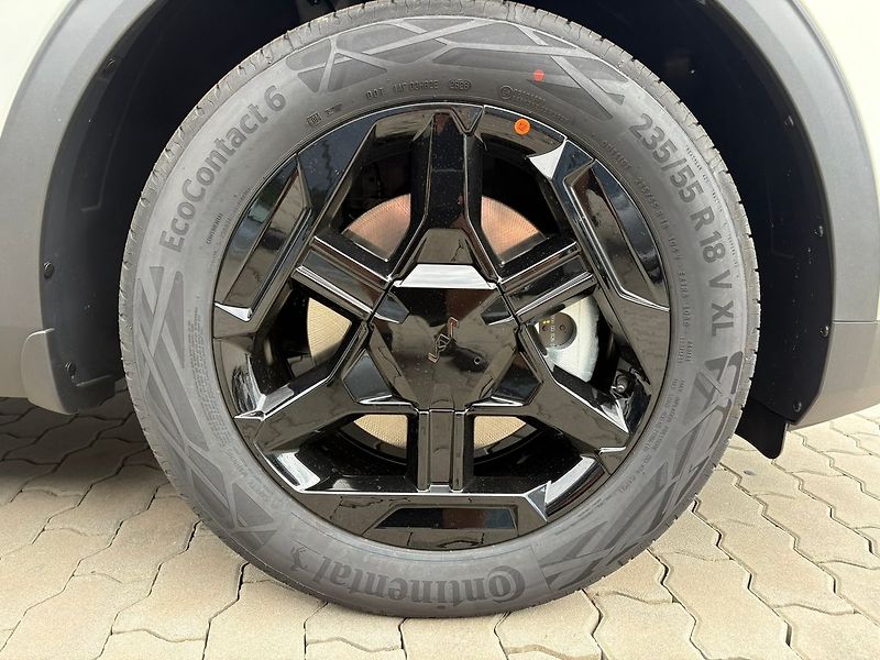 Kia Sportage (2026) 1,6 T-GDi GPF 4x2 7DCT BLACK E - fotka 9 z 17
