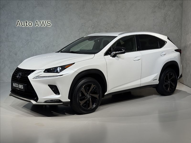 Lexus NX 300h 2,5   Hybrid Luxury LED Assist - fotografie inzerátu