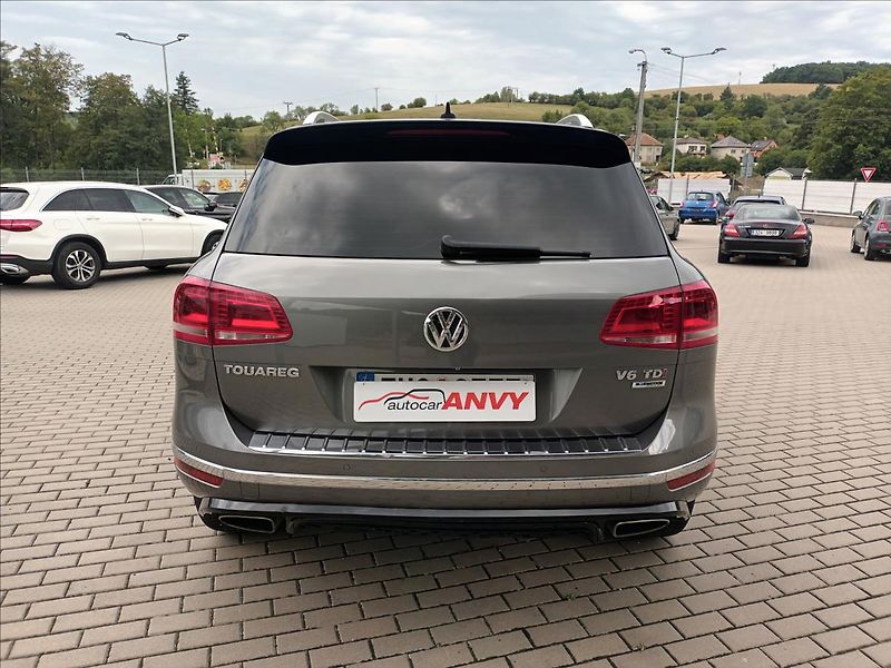 Volkswagen Touareg 3,0 TDI 193Kw,R-Line,ČR,TAŽNÉ, - fotka 6 z 50