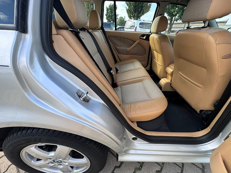 Škoda Octavia (2004) 1,9 TDI 81 KW ELEGANCE TAŽNÉ - fotka 30 z 42