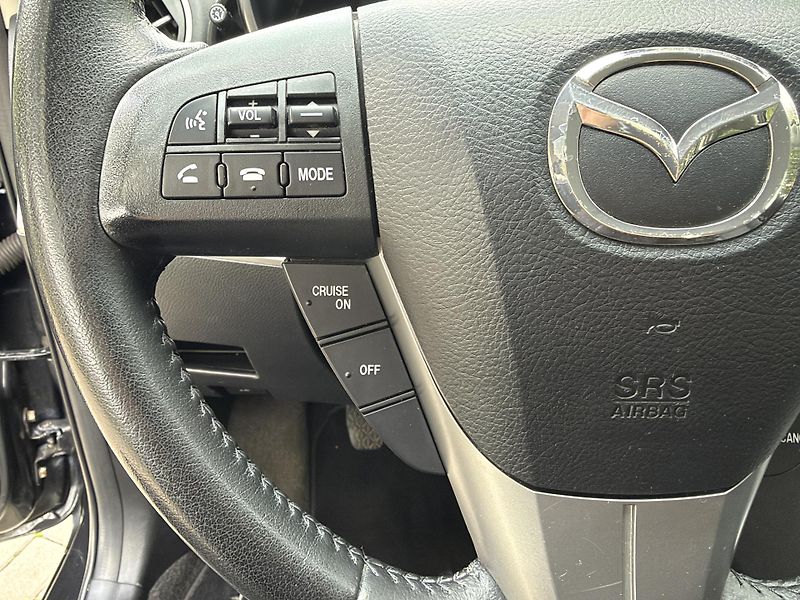 Mazda 3 1.6 90th Anniversary - fotka 26 z 26