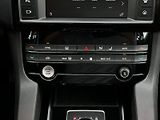Jaguar F-Pace 20d Aut. Prestige AWD PANO TZ  - náhled 16