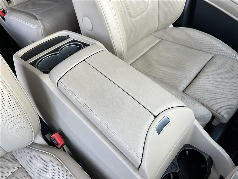 Mercedes-Benz Třídy V 300D 4MATIC AVANTGARDE - fotka 20 z 28