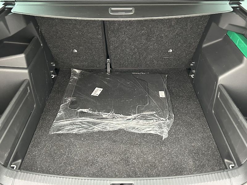 Škoda Fabia 1.0 TSI Active Plus - fotka 22 z 23