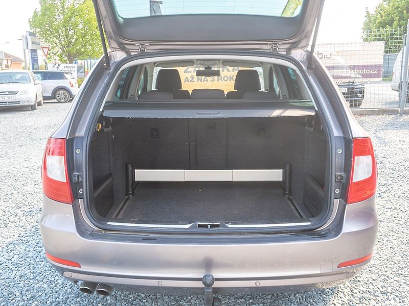 Škoda Superb (2013) ČR 2.0TDI 125KW man – NAVIGACE - fotka 39 z 46