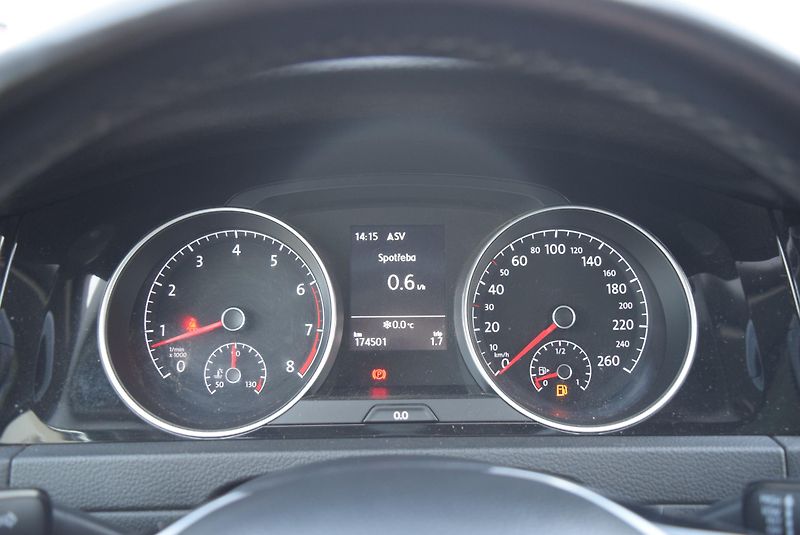 Volkswagen Golf Variant (2018) 1.4TSI 92kw COMFORTLIN PAN TAŽ - fotka 31 z 48