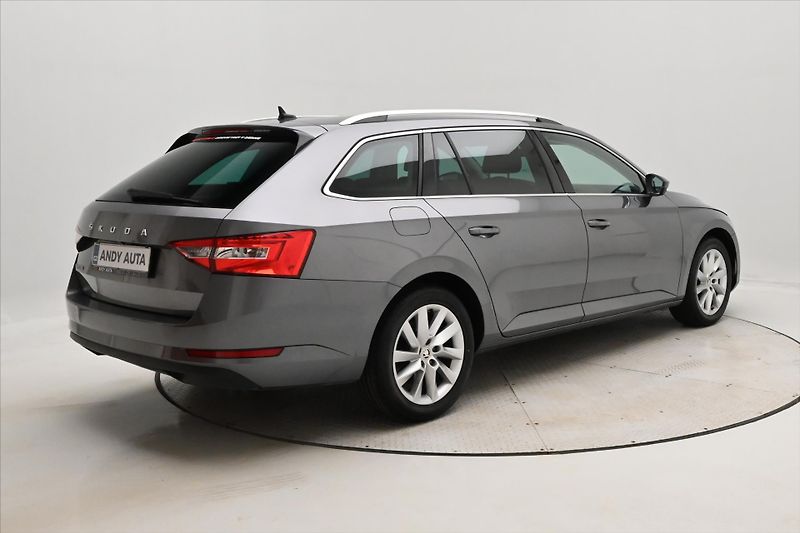 Škoda Superb 2,0 TDI 110kW DSG NAVIGACE Zár - fotka 5 z 30