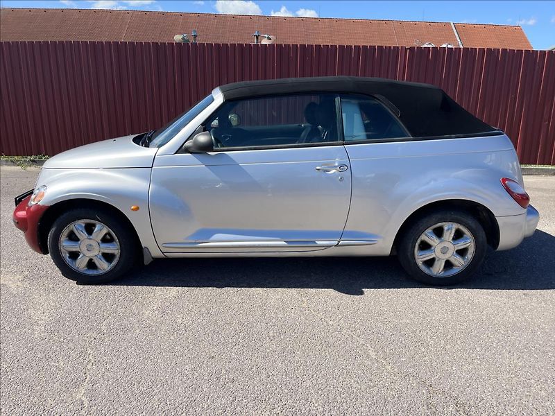Chrysler PT Cruiser 2,4 i CABRIO AUTOMAT ALU - fotka 4 z 29