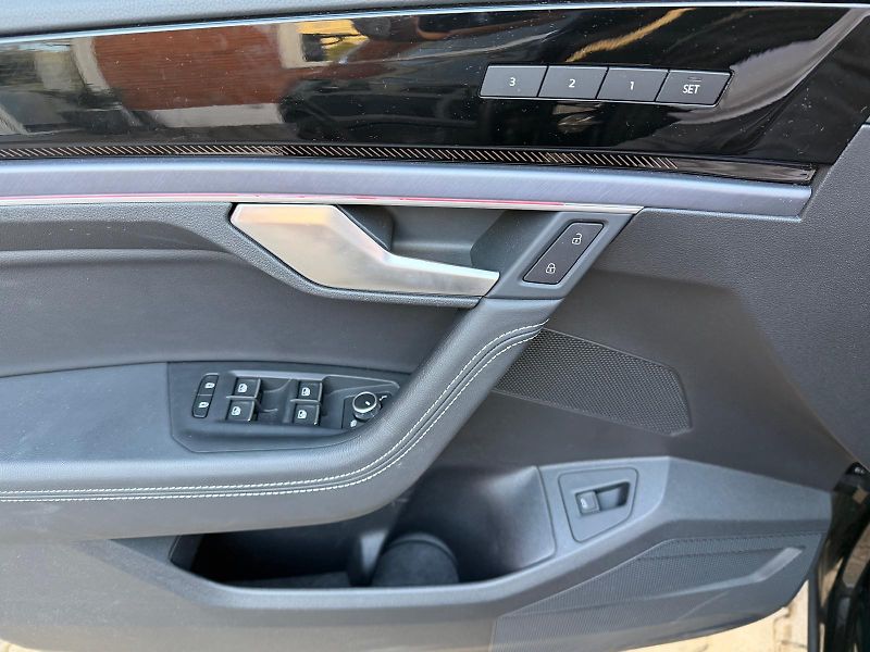 Volkswagen Touareg 30D-R22-NEZ.T-IQ-TAŽ-R LINE - fotka 13 z 30