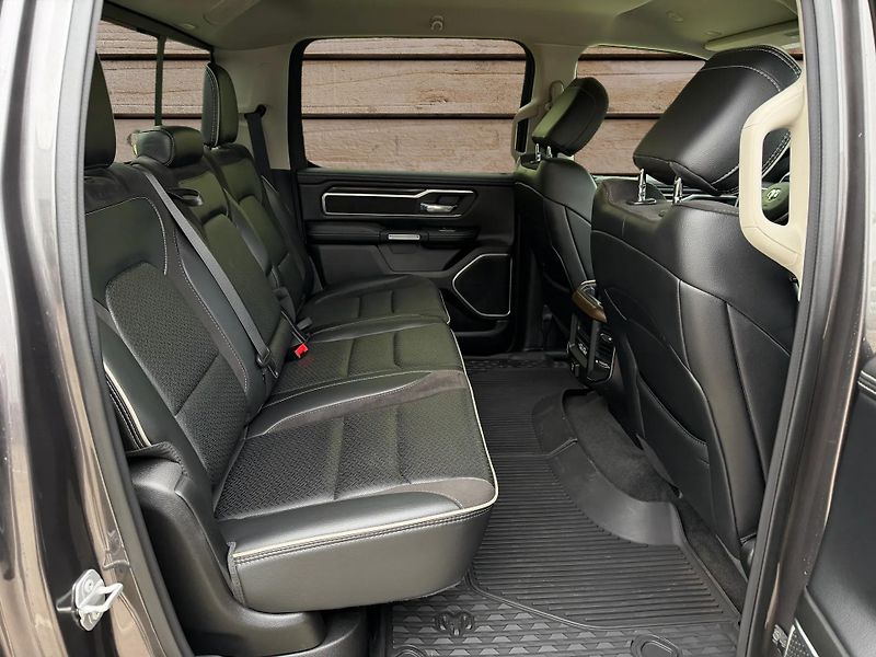Dodge RAM (2022) +LARAMIE+VZDUCH+OFFROAD PAKET+ - fotka 11 z 23