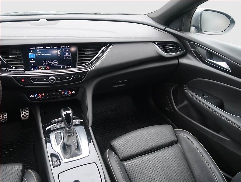 Opel Insignia (2020) 2.0 BiTurbo CDTI - fotka 8 z 25