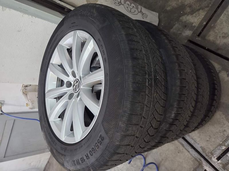 Volkswagen Touareg (2022) 3.0 4Motion LED ACC Vzduch Taž - fotka 33 z 34