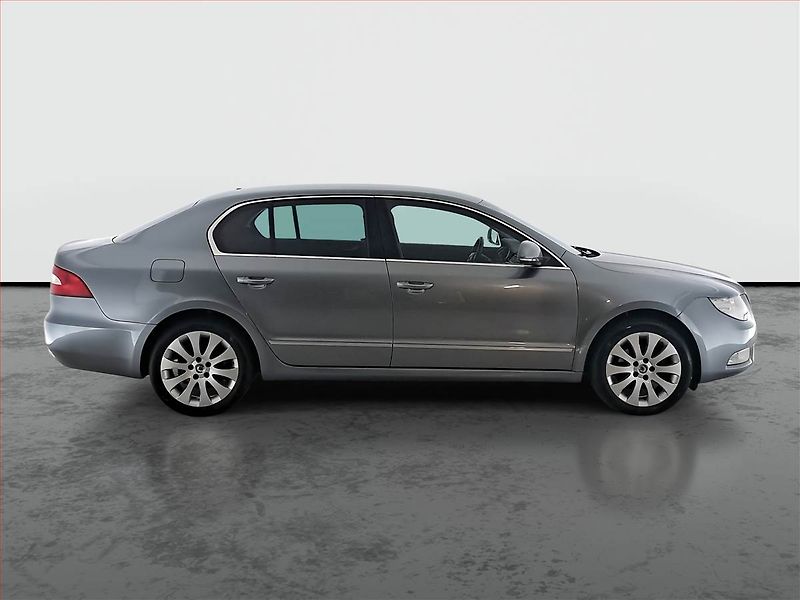 Škoda Superb (2012) Elegance 1.6 TDI, po STK - fotka 6 z 17