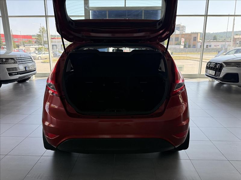 Ford Fiesta 1,2   60kW - fotka 19 z 20