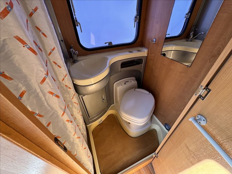 CI Caravans International Elliot 40 MJTD  2,3 - fotka 13 z 16