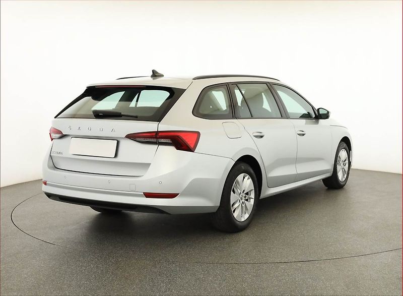 Škoda Octavia (2023) Ambition 2.0 TDI, ČR,1.maj - fotka 5 z 24