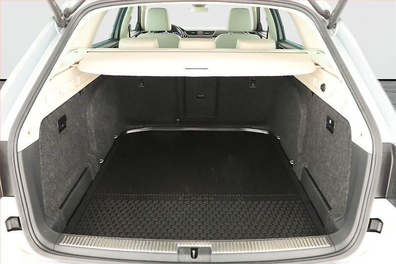 Škoda Superb (2022) Style 2.0 TSI - fotka 11 z 19