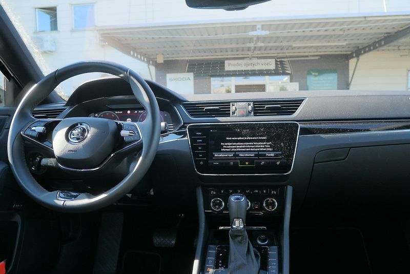 Škoda Superb - fotka 6 z 6