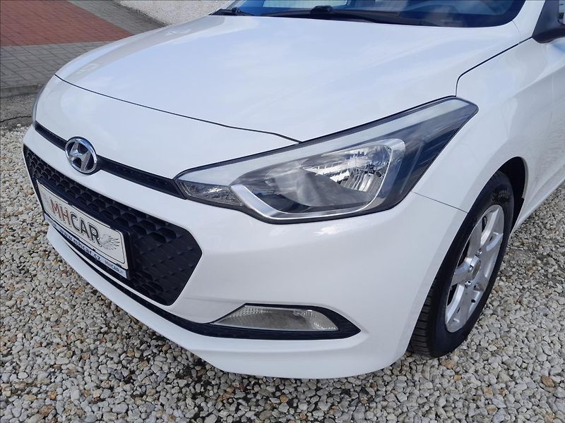 Hyundai i20 1,25i 16V 55kW - fotka 12 z 45