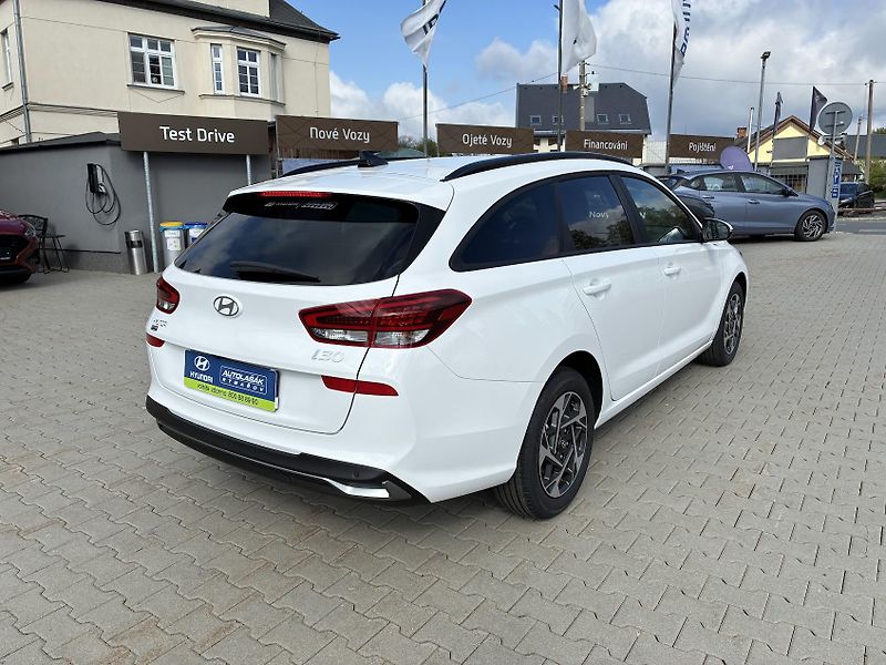 Hyundai i30 1.0 TGDI SMART NOVÉ - fotka 3 z 19