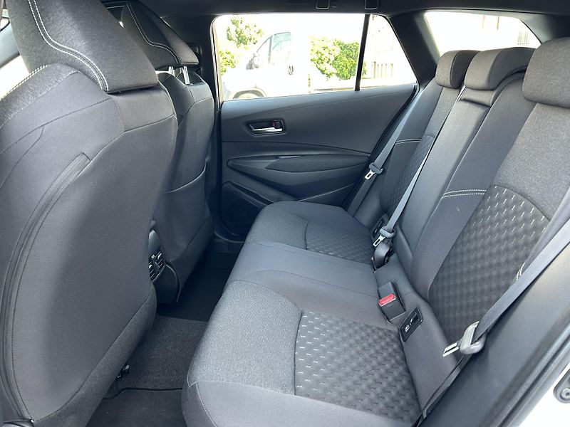Toyota Corolla (2026) TS LIMITED EDITION 1,8 HEV AT - fotka 8 z 14