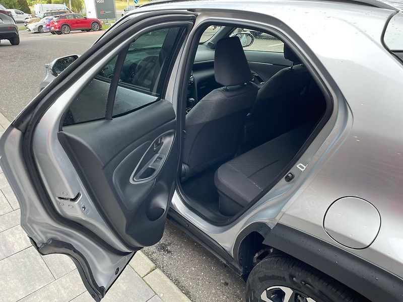 Toyota Yaris Cross MY25 1.5 TNGA HEV - fotka 9 z 30