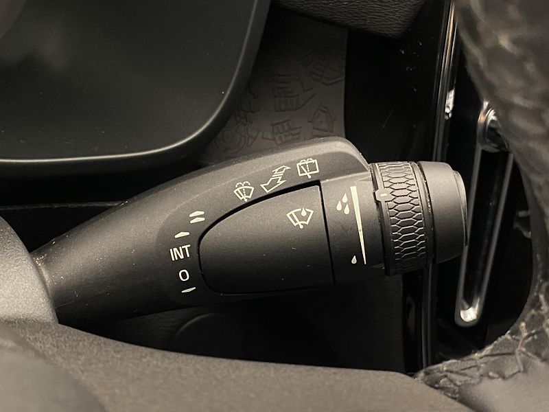 Volvo XC40 PURE ELECTRIC RECHARGE PLUS - fotka 23 z 50