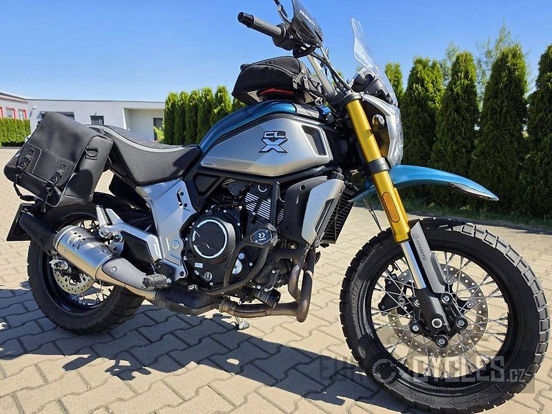 CFMOTO 700 CL-X Adventure (2024) - fotka 1 z 18
