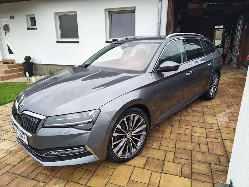 Škoda Superb (2022) iV - fotka 2 z 7