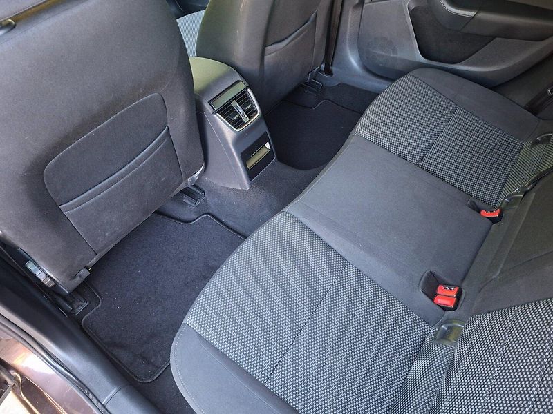 Škoda Octavia (2014) 1.4TSI 103kW 6MAN -1.MAJITEL - fotka 31 z 40
