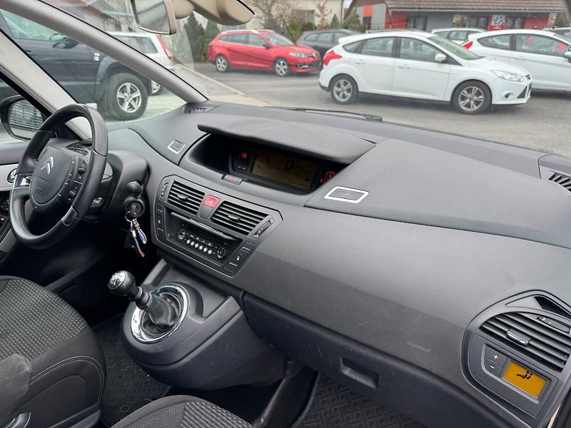 Citroën C4 Picasso (2011) 1,6 HDI 82 KW - fotka 24 z 31