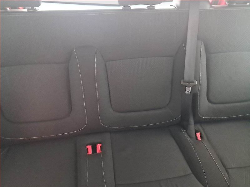 Renault Trafic (2018) 1.6 dCi, Bus, 8Míst, ČR - fotka 15 z 16
