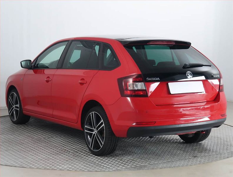 Škoda Rapid (2015) Spaceback 1.2 TSI, Tempomat - fotka 4 z 18