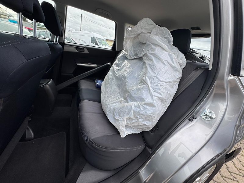 Subaru Forester (2008) 4X4 2,0i 110 KW AUTOMAT KOLA - fotka 32 z 41