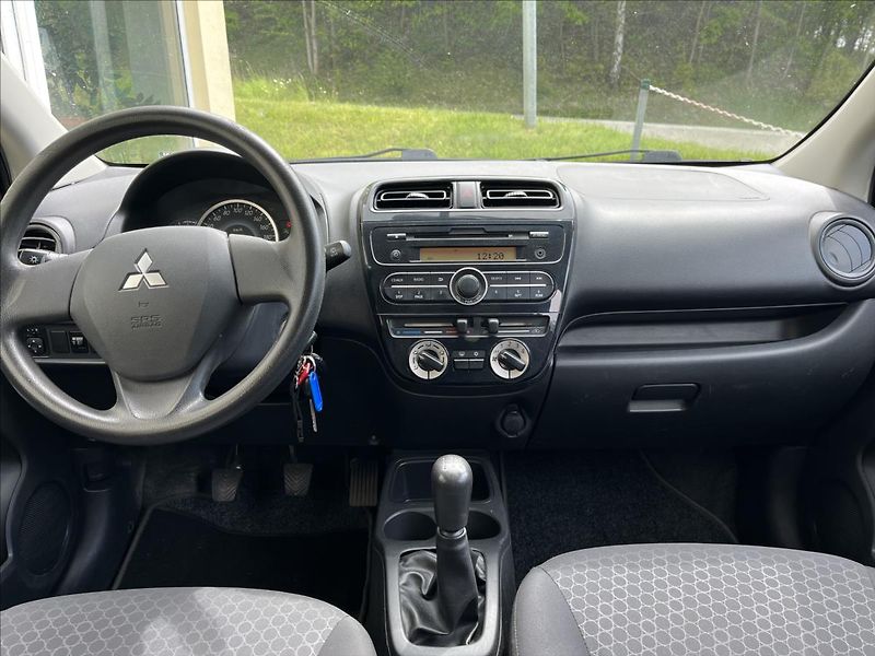 Mitsubishi Space Star 1,0 - fotka 10 z 19