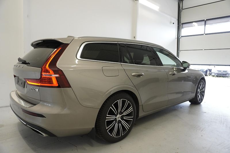 Volvo V60 2,0 D4 POLESTAR INSCRIPTION - fotka 5 z 35