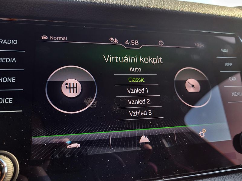 Škoda Kodiaq 2.0 TDi DSG 4x4 SPORTLINE - fotka 19 z 47