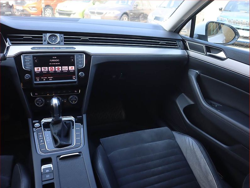Volkswagen Passat (2016) 2.0 TDI, 4X4, Automat, Kůže - fotka 8 z 22