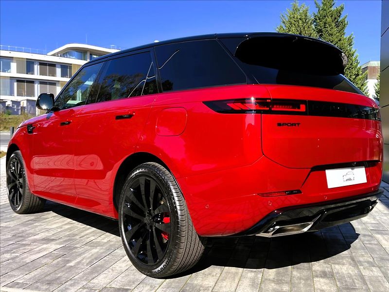 Land Rover Range Rover Sport (2026) 3,0 P460e DYNAMIC SE PHEV - fotka 4 z 38