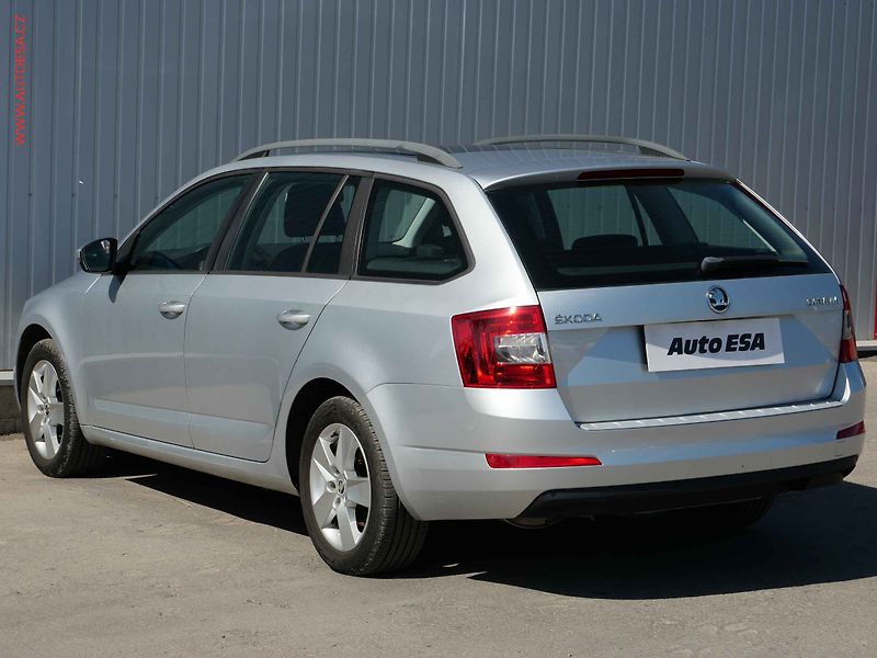 Škoda Octavia (2013) 1.4 TSi, Ambition, panor. - fotka 6 z 16