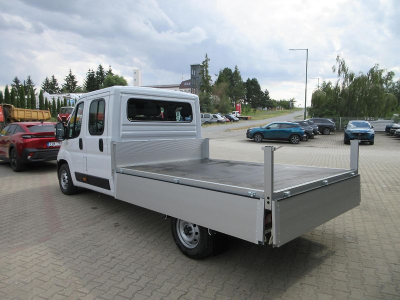 Peugeot Boxer VALNÍK DVOUKABINA 7 míst 140k - fotka 6 z 27
