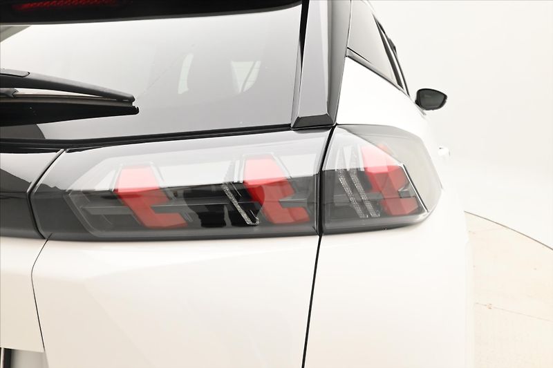 Peugeot 2008 1,5 HDI 81kW LED TAŽNÉ Záruka - fotka 30 z 31