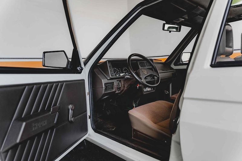 Škoda Favorit (1992) 135L*1992*1.majitel*54.000km - fotka 12 z 16