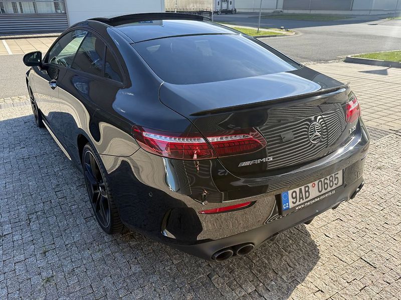 Mercedes-Benz Třídy E (2022) - fotka 6 z 91